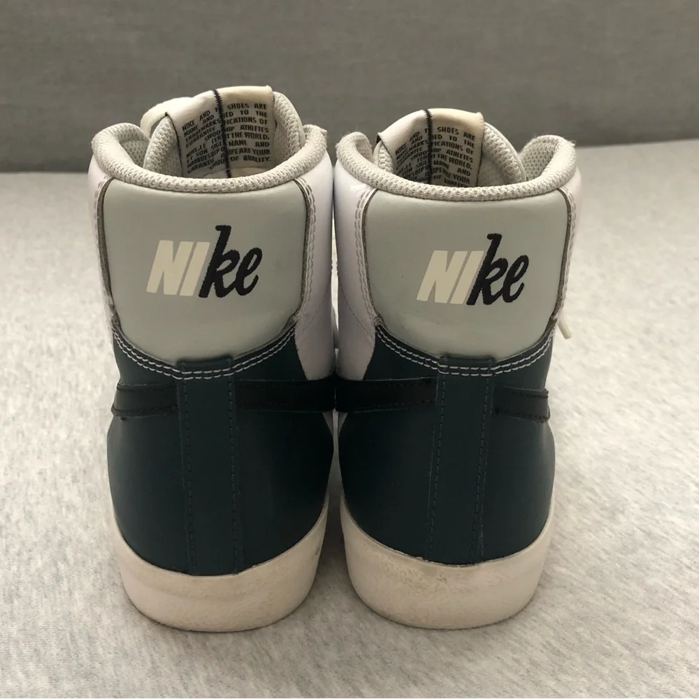 Nike Blazer Mid ‘77 Remix “Split White Spruce” Youth Size: US 5.5Y